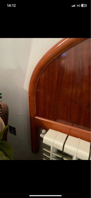 Cabecero de madera con timón