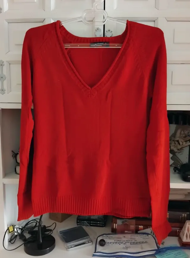 Jersey Granate Cuello Pico 