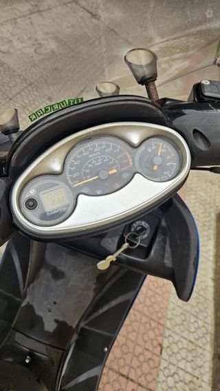 Yamaha Majesty 125 Scooter Azul