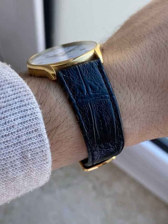 Reloj Longines Quartz Dorado y Negro