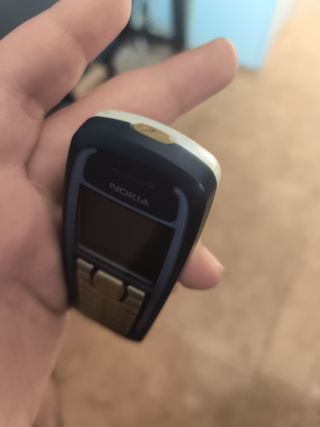 Móvil Nokia Azul y Negro