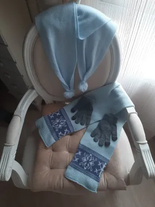Lote Bufandas y guantes niños