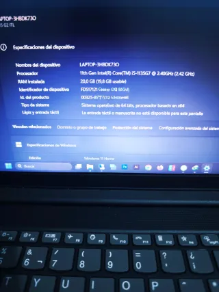 Portátil Lenovo V15 Negro