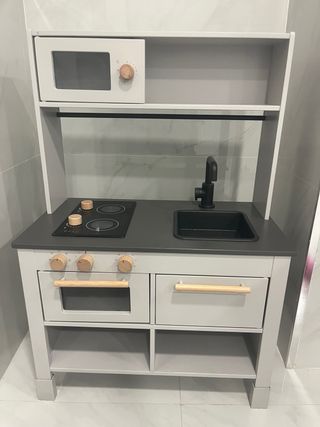 Cocina de juguete de madera