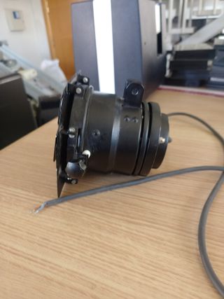 Foco de estudio con aletas