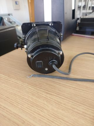 Foco de estudio con aletas