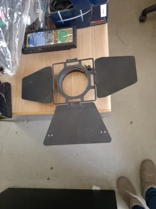 Foco de estudio con aletas