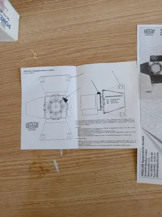 Foco de estudio con aletas