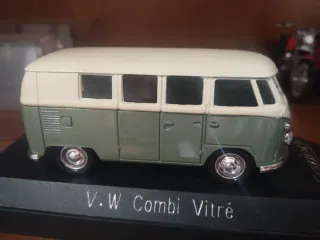 Auto da collezione VW Combi Vitré