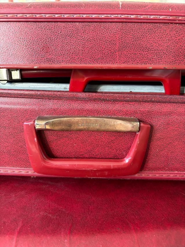 Conjunto de Maletas Vintage Rojas