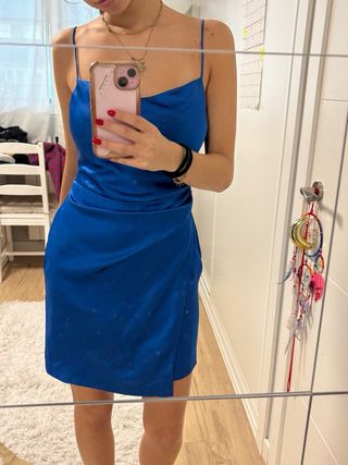Vestido corto Zara azul satinado