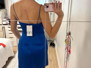 Vestido corto Zara azul satinado