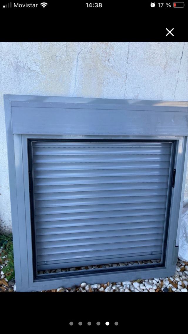 Ventana aluminio gris
1,10/1,08