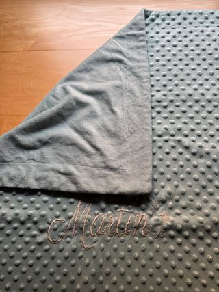 Manta, body y 3 baberos Martín