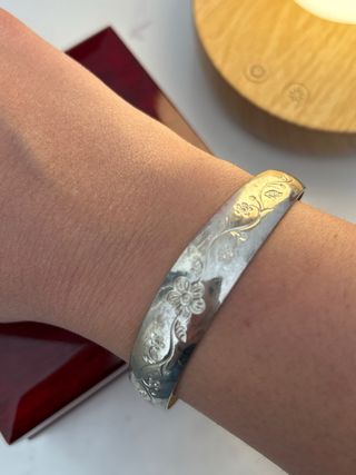 Pulsera ajustable plata con flores