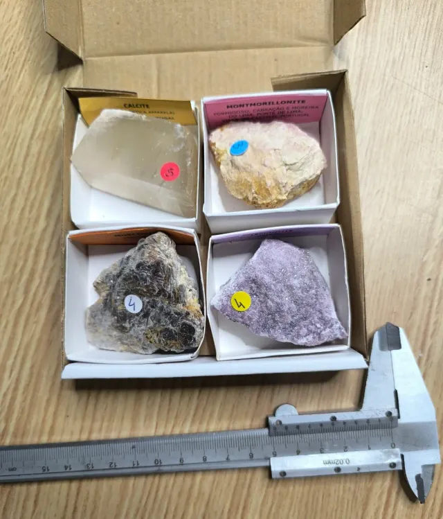 Conjunto 4 minerais coleção