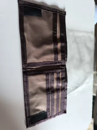 Cartera con perdiz marrón