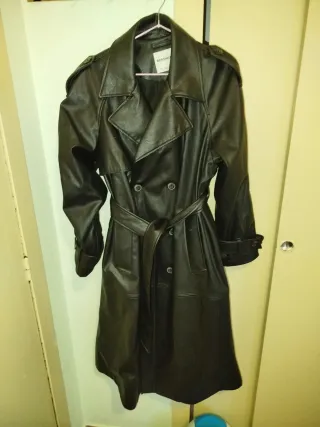 Gabardina cuero Bershka mujer larga 