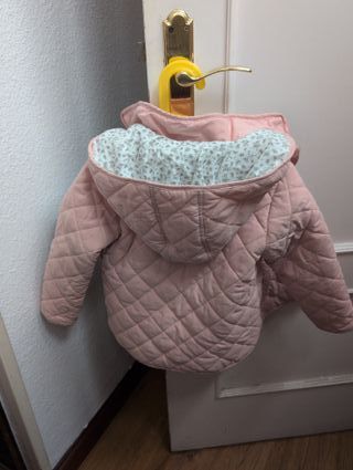 Chaqueta niña rosa acolchada 3/4 años con poco uso