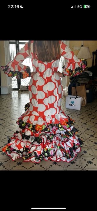 Traje de Flamenca volantes lunares