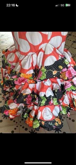 Traje de Flamenca volantes lunares