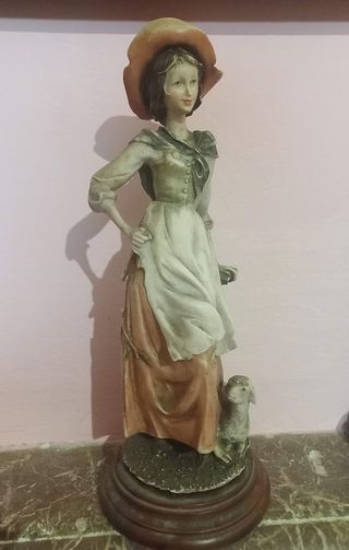 Coppia Stautine Ceramica Capodimonte Armani