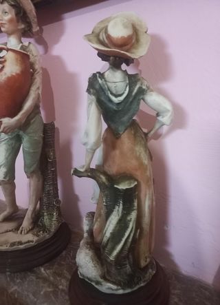 Coppia Stautine Ceramica Capodimonte Armani