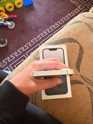 iPhone 16 E - Salud Batería 100%