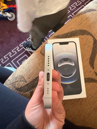 iPhone 16 E - Salud Batería 100%