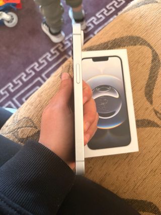 iPhone 16 E - Salud Batería 100%