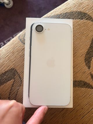 iPhone 16 E - Salud Batería 100%
