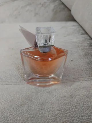 Perfume La Vie Est Belle Lancôme Dorado