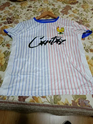 Camiseta estilo béisbol rayas