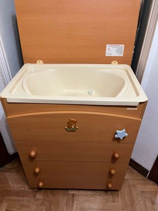 Cómoda bañera Micuna madera