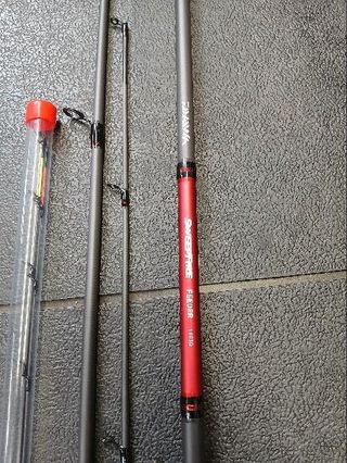 caña pesca daiwa sweepfire feeder