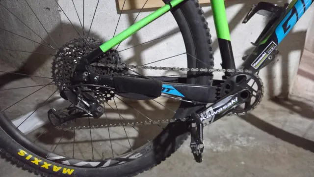 Bicicletta Giant Fantom 29