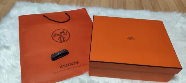 Caja y bolsa Hermes 