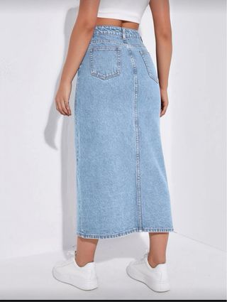 Falda vaquera larga con abertura