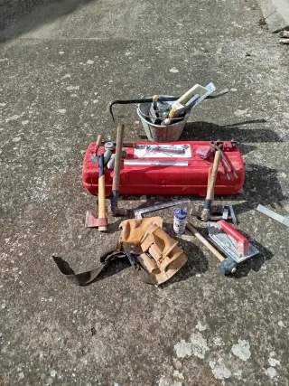 Lote Herramientas Albañil: Caja, Palas, Martillos