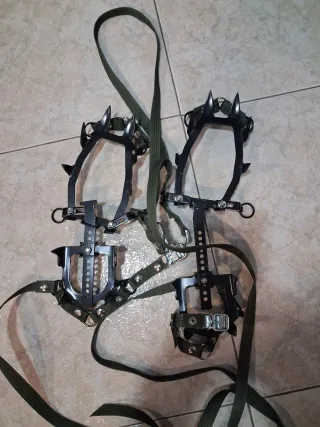 RAMPONI E GHIACCIO DA ALPINISMO CAMP