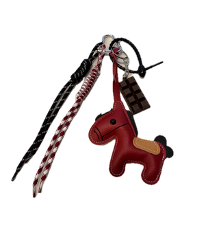 Colgante Perro Rojo Chocolate