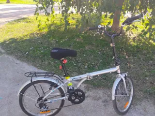 Bicicleta plegable plateada