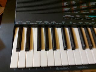 Teclado Yamaha PSR-18