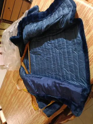 Pelliccia ecologica blu/petrolio