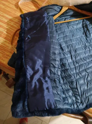 Pelliccia ecologica blu/petrolio