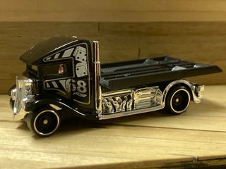 Hot Wheels Fast Bed Hummer 2025