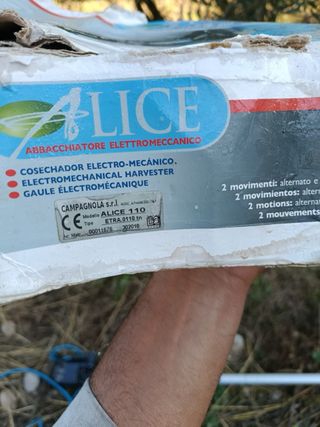 Vareador de olivos a batería