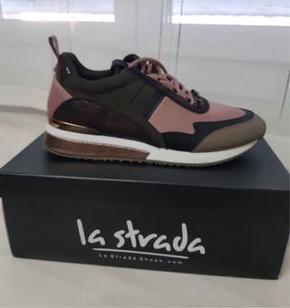 Zapatilla La Strada Mujer