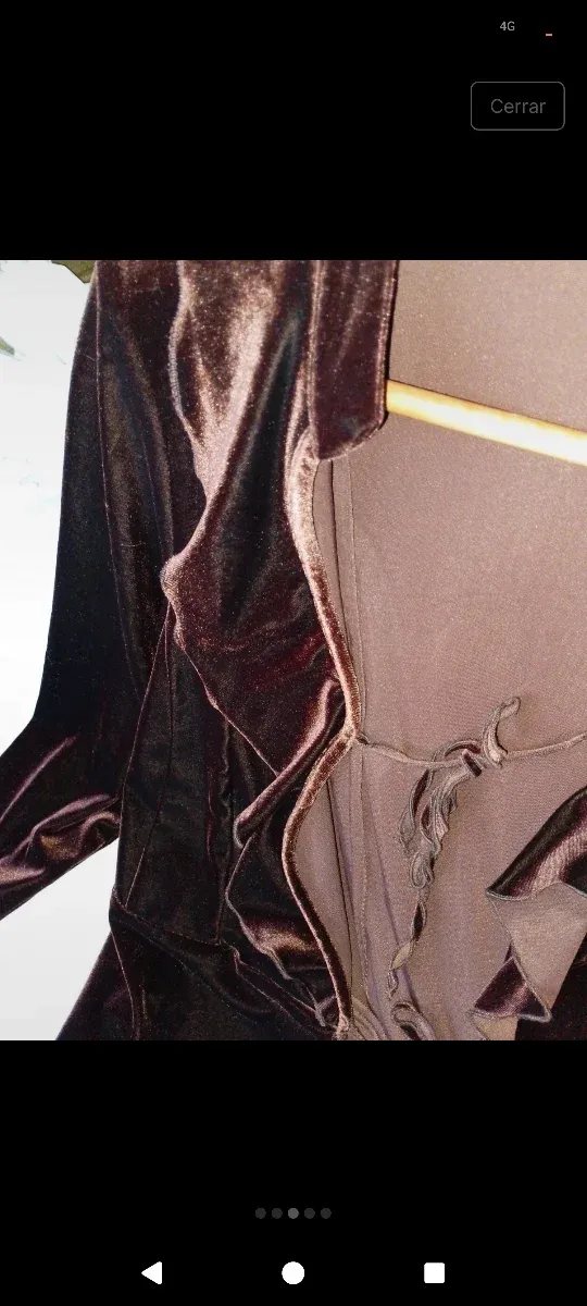 Blusa terciopelo marrón con volantes