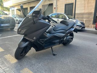 Yamaha TMAX 530 Negra